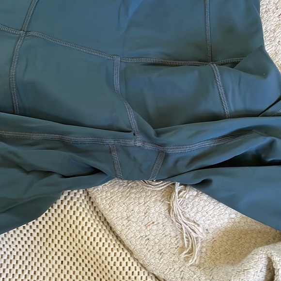 Lululemon Fast & Free Tight 19” size 4 in teal - Picture 7 of 7